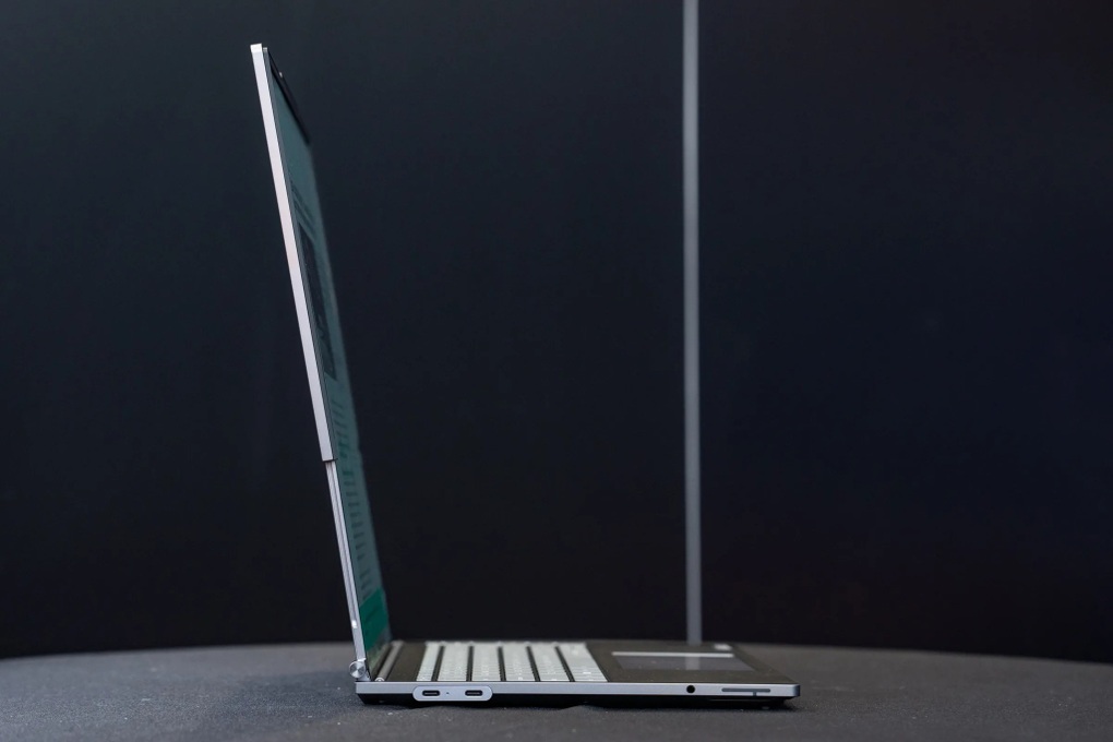 Trải nghiệm laptop thương mại màn hình cuộn đầu tiên trên thế giới - 3 Trải nghiệm laptop thương mại màn hình cuộn đầu tiên trên thế giới - 3