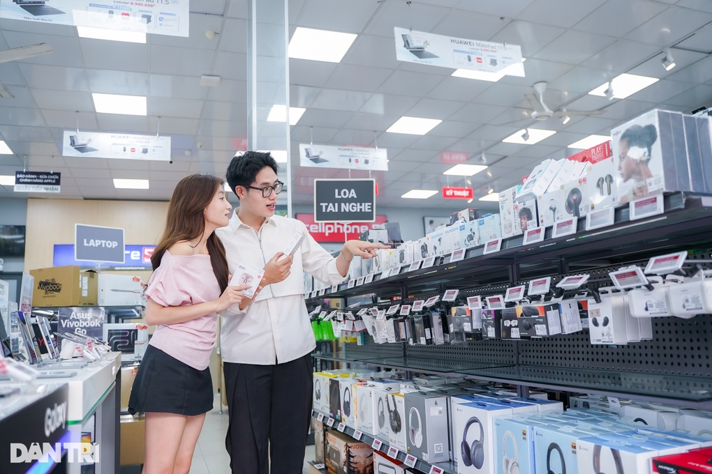 Đồ công nghệ giảm giá chục triệu đồng, điện thoại AI lên ngôi dịp 8/3 - 1 Đồ công nghệ giảm giá chục triệu đồng, điện thoại AI lên ngôi dịp 8/3 - 1