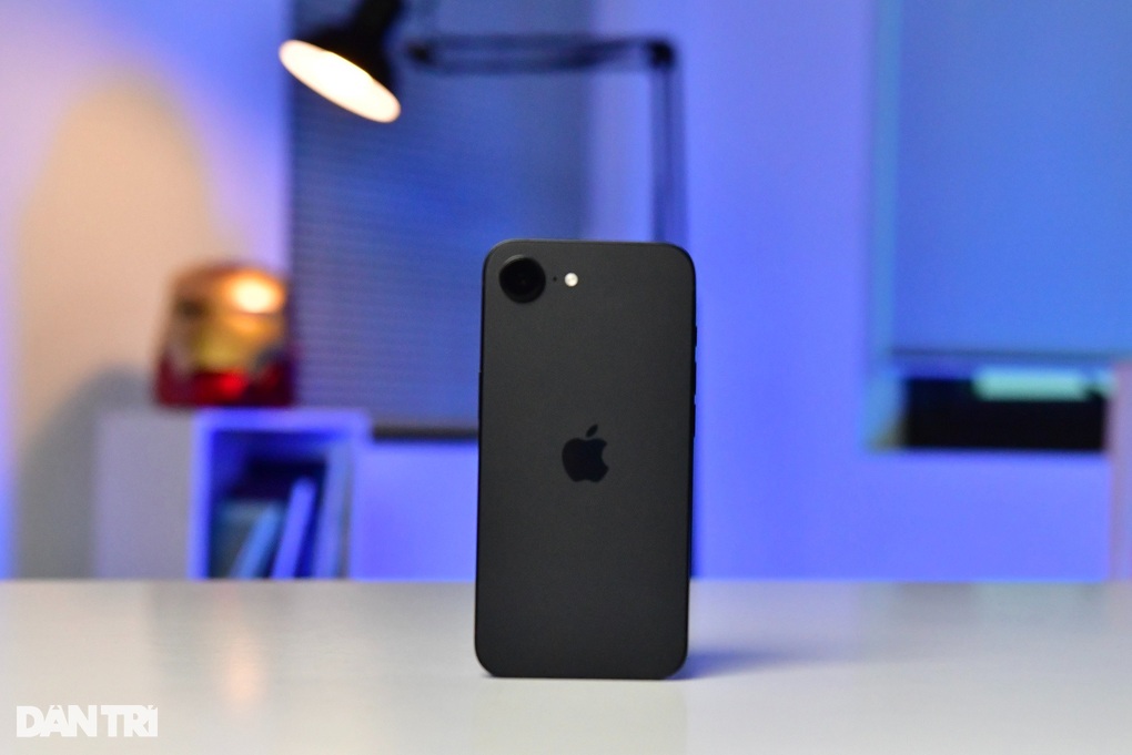 iPhone 16e giảm giá dù chưa lên kệ - 1 iPhone 16e giảm giá dù chưa lên kệ - 1