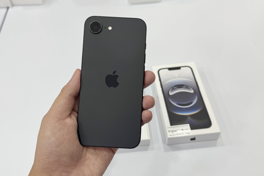 iPhone 16e giảm giá ngay khi lên kệ tại Việt Nam - 2 iPhone 16e giảm giá ngay khi lên kệ tại Việt Nam - 2