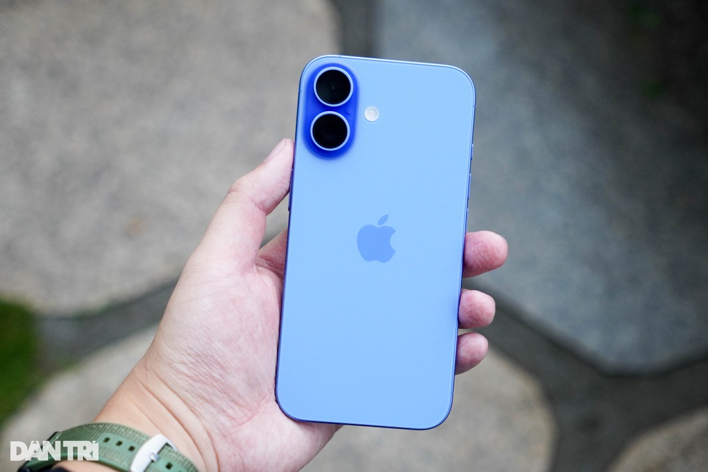 Không phải iPhone 16 Pro Max, đây là điện thoại bán chạy nhất thế giới - 2 Không phải iPhone 16 Pro Max, đây là điện thoại bán chạy nhất thế giới - 2